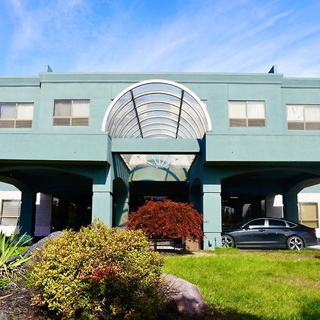 American Inn & Suites Waterford Zewnętrze zdjęcie
