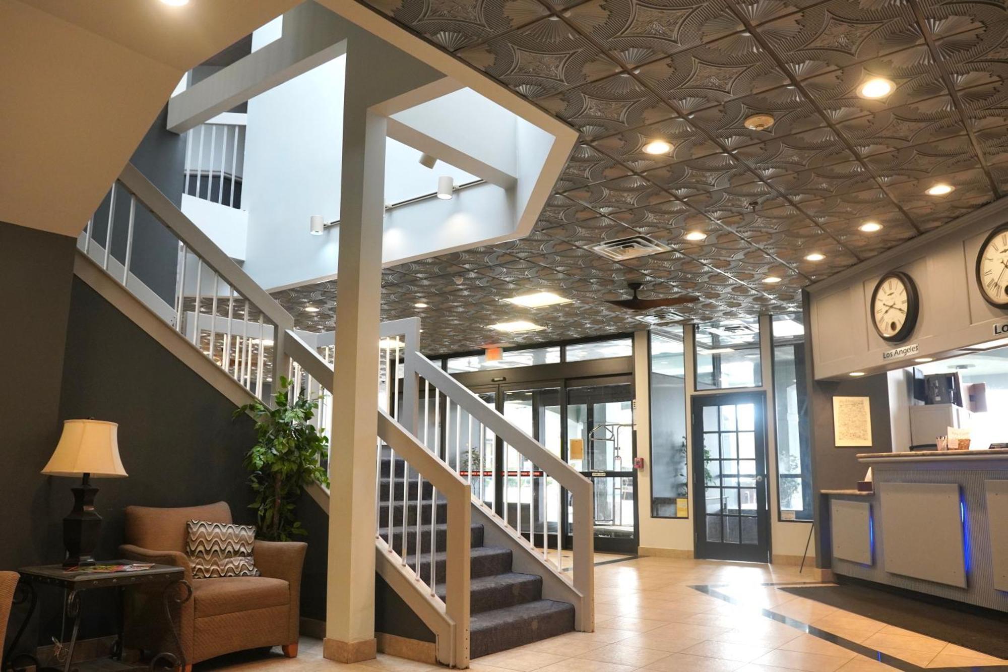 American Inn & Suites Waterford Zewnętrze zdjęcie