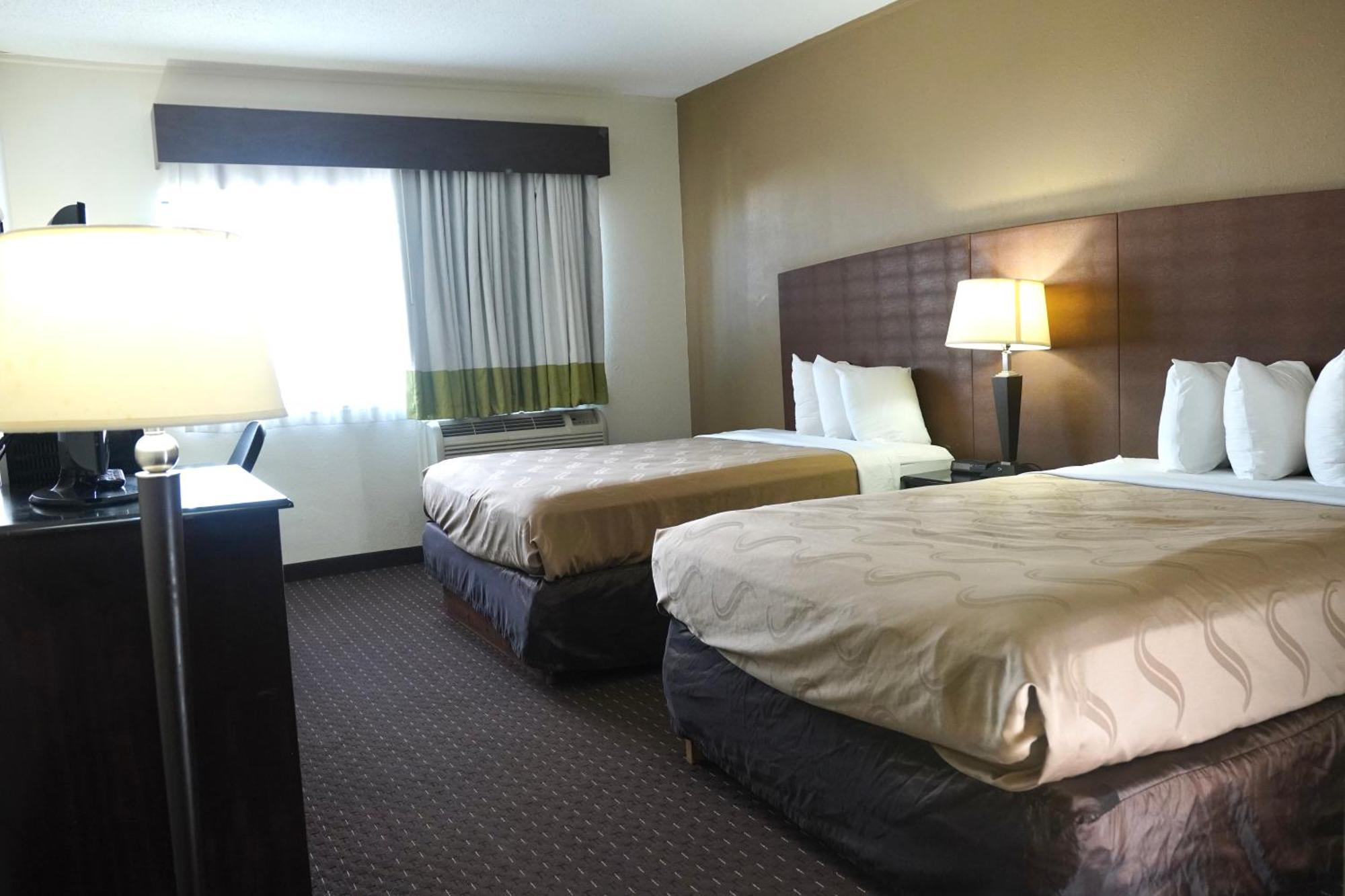 American Inn & Suites Waterford Pokój zdjęcie